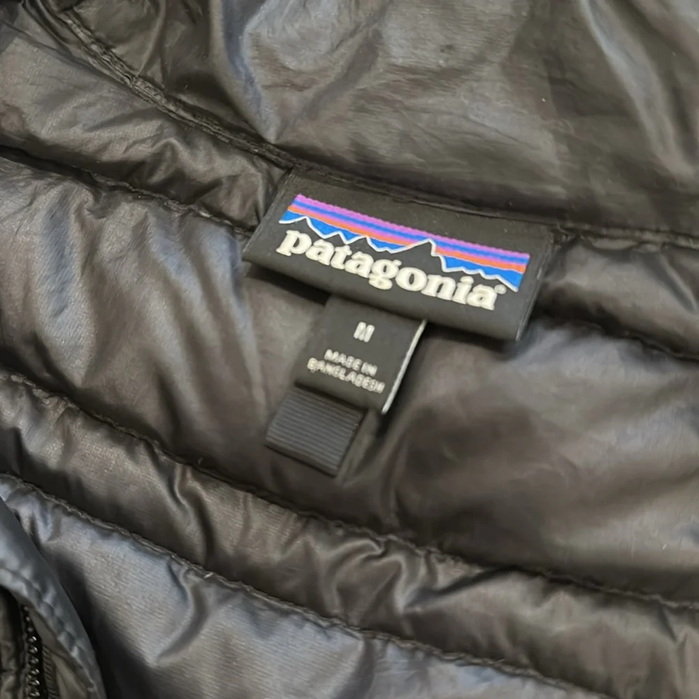 Patagonia Down Parka - Picture 6 of 7